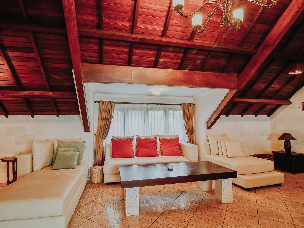 Villa Victoria Bali Canggu  Exterior photo